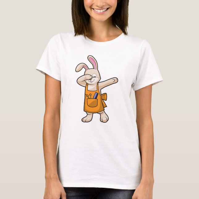 Bunny als Friseur mit Comb & Schere T-Shirt (Vorderseite)