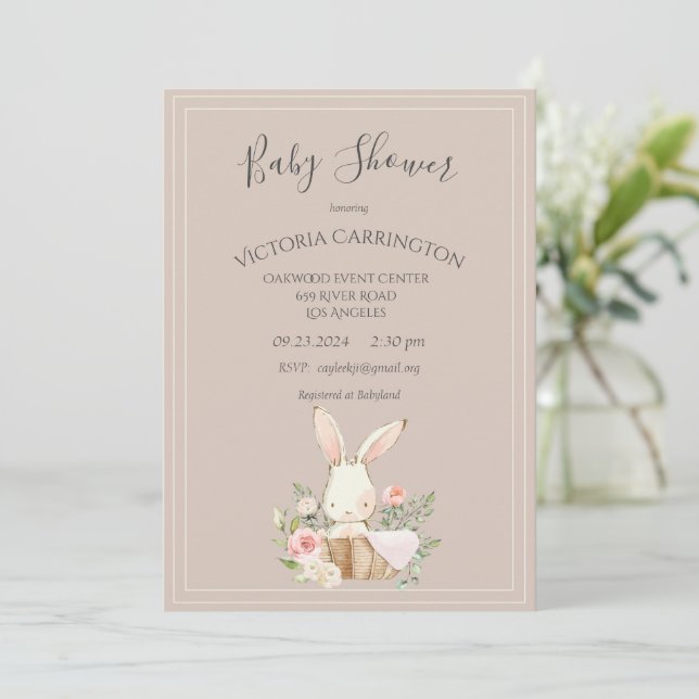 Bunny Watercolor Blumenbraun Babydusche Einladung (Stehend Vorderseite)