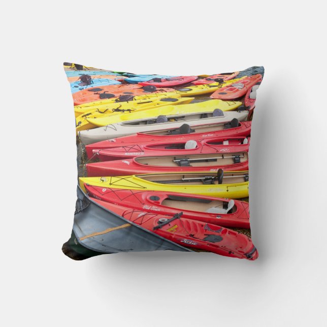 bunt Kayaks Kissen (Vorderseite)