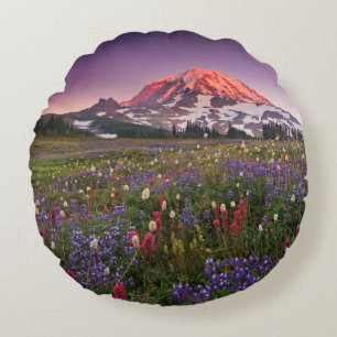 Bunte Blumen im regnerischeren Nationalpark Rundes Kissen