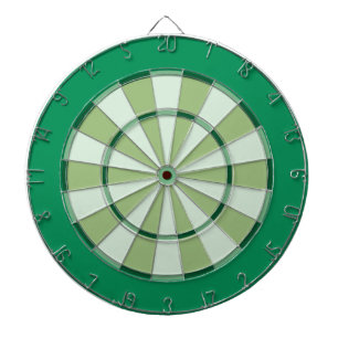 Bunte Dartscheibe im Grün
