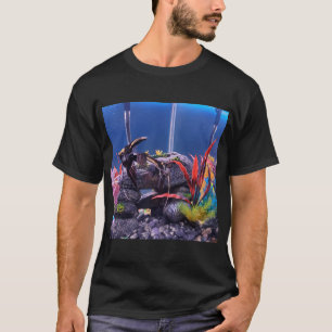 Bunte Fische im Aquarium T-Shirt