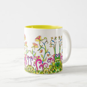 Bunte Frühlings-Blumen-Tasse durch Leslie Clair Zweifarbige Tasse