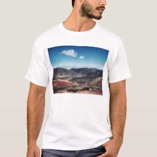 Bunte Gebirgstäler um Salz-Ebenen T-Shirt