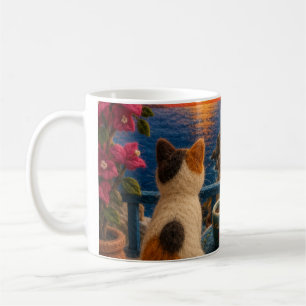 Bunte Katze beobachtet den Sonnenuntergang am Meer Kaffeetasse