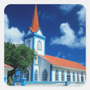 Bunte Kirche auf der Insel Tahaa in den Quadratischer Aufkleber