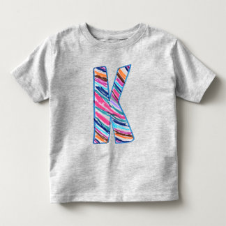 Bunte Mehrfarbige Buchstabe K wie in Kay Kleinkind T-shirt