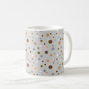 Bunte Polka-Punkte auf Grau. Kaffeetasse