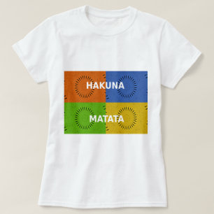 Bunte Pop-Art-Collage und "Hakuna Matata"-Botschaf T-Shirt