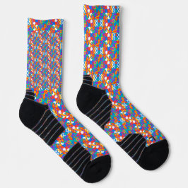 Bunte Socken mit einem Puzzle-Muster