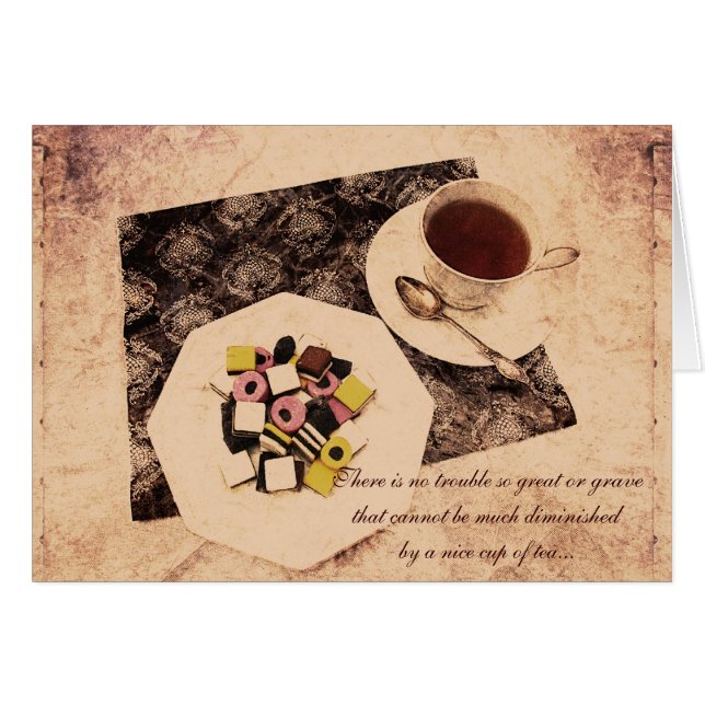 bunte Süßigkeiten des Grunge und eine Tasse Tee (Vorderseite (Horizontal))
