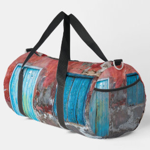 Bunte Wand, Tür und Fensterläden Duffle Bag