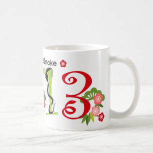 Buntes 2013 und des Schlangen-neuen Jahres Tasse