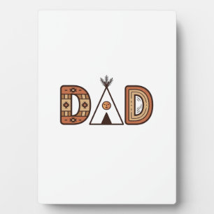 Buntes Dad-Tipi-Buchstaben-Shirt-Design_1 Fotoplatte