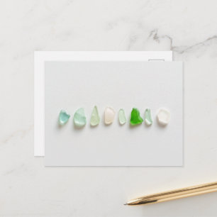 Buntes Meeresglas, minimalistisches Ästhetik Postkarte