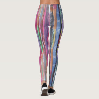 Buntes veritically gestreiftes Krawattenmuster Leggings