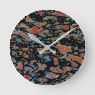 Buntes versteinertes Dinosaurierskelett Runde Wanduhr