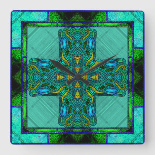 Buntglas-Keltisches Kreuz in Gold und Grün Quadratische Wanduhr