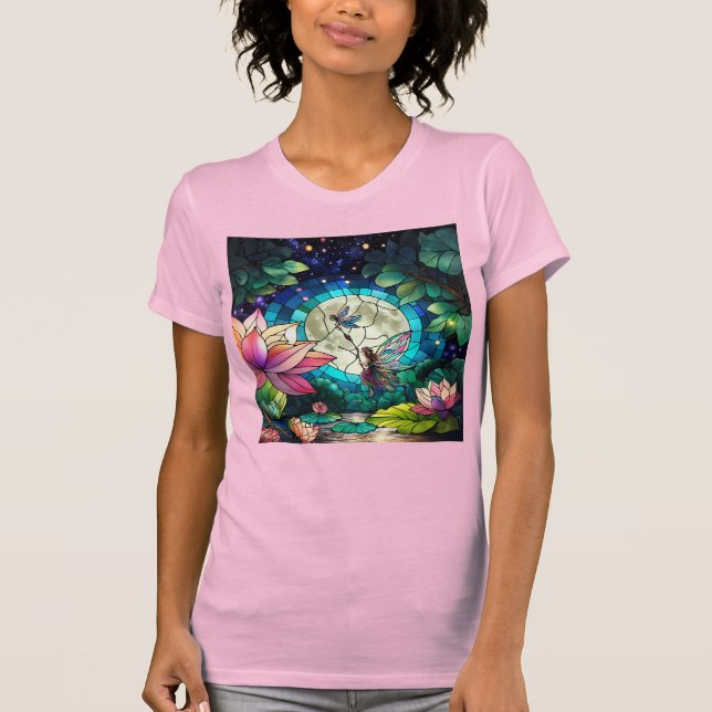 Buntglas-Kleine Fee mit Libelle T-Shirt (Vorderseite)