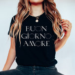 Buongiorno Amore | Schwarzweißschrift Tri-Blend Shirt<br><div class="desc">Guten Morgen,  Liebe! Dieses schwarze,  italienische Shirt fügt Ihrem Outfit einen schicken Stil hinzu. Moderne,  stilvolle weiße Typografie trägt dazu bei,  dass dies in Italien perfekt verstanden wird,  oder wohin auch immer Ihre Reisen Sie führen!</div>