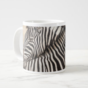Burchell-Zebras beim Ringen Jumbo-Tasse