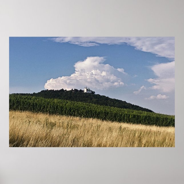 Burg auf einem Hügel Poster (Vorne)