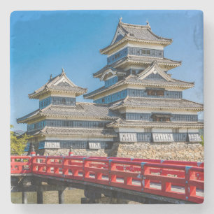 Burg Matsumoto und Brücke Steinuntersetzer