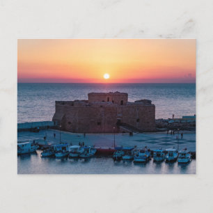 Burg Paphos bei Sonnenuntergang, Drohnenansicht Postkarte