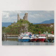 Burg und Fischerboote, Schottland