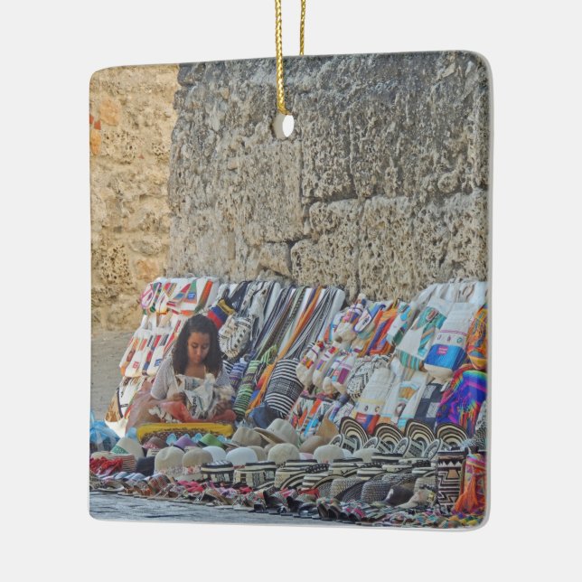 Bürgersteig Verkäufer-Taschen n Hüte Keramikornament (Links)
