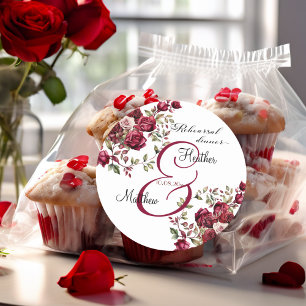 Burgund Floral Moderne Probe Dinner Hochzeit Runder Aufkleber