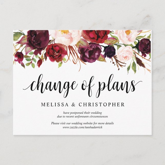 Burgund Florals, Einladung zur Hochzeit verschoben Postkarte (Vorderseite)