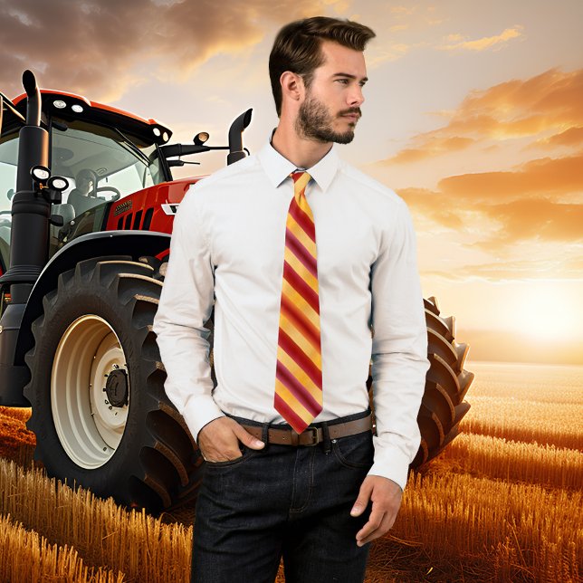 Burgund Gold Stripte Holidays Krawatte (A chic tie with a modern striped design in gold and burgundy red. Thanksgiving or Christmas)