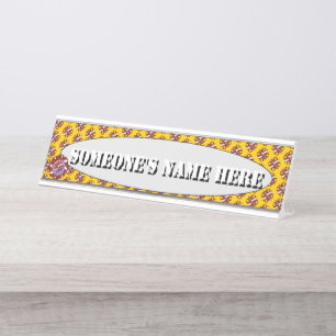 Burgund-Ivory Clover Ribbon von Kenneth Yoncich Schreibtischnamensplakette