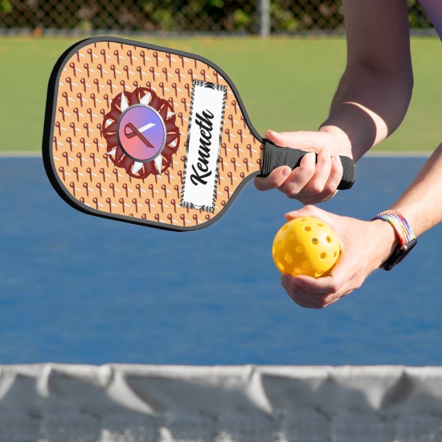 Burgund-Ivory Standard Ribbon von Kenneth Yoncich Pickleball Schläger (InSitu)