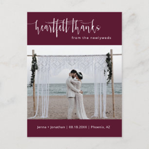 Burgund Modernes Minimalistisches Hochzeitsszenari Postkarte