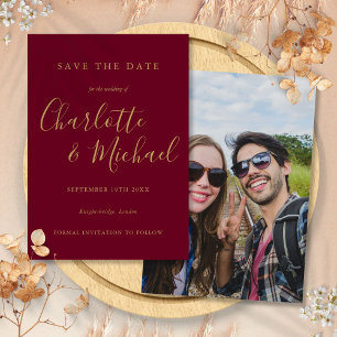 Burgund und Gold Elegante Unterschrift Schriftfoto Save The Date