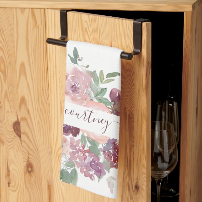 Burgund und rosa Aquarellblumen personalisiert Geschirrtuch (Drittel gefaltet)