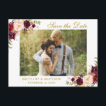 Burgunder-Aquarell-Gold Save the Date Ankündigungspostkarte<br><div class="desc">Wasserfarben Floral Burgund Marsala Gold Save the Date Verlobung Postkarte</div>