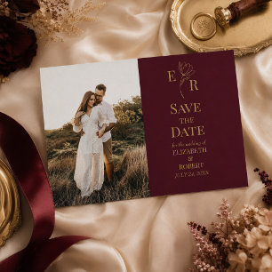 Burgunder Blumenmonogramm Foto Save-the-Date-Karte Einladung