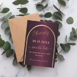 Burgunder Goldbogen 70. Geburtstag Save The Date<br><div class="desc">Eine Save the Date Karte für eine 70. Geburtstagsfeier. Ein bordeauxroter Hintergrund mit einem goldenen Bogen aus Imitaten. Personalisieren und fügen Sie ein Datum und Ihren Namen. Der Text: Siebzig und Save the Date ist mit einem großen trendigen handgeschriebenen Stil geschrieben.</div>