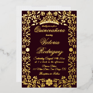 Burgunderrote und goldene Quinceañera Eleganz Folieneinladung