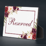 Burgundy Blumenzwiebeltisch reserviert 12x18 Fotoplatte<br><div class="desc">Aquarellblume Burgundy Marsala Hochzeit Reserviert 12x18 Table Plaque</div>