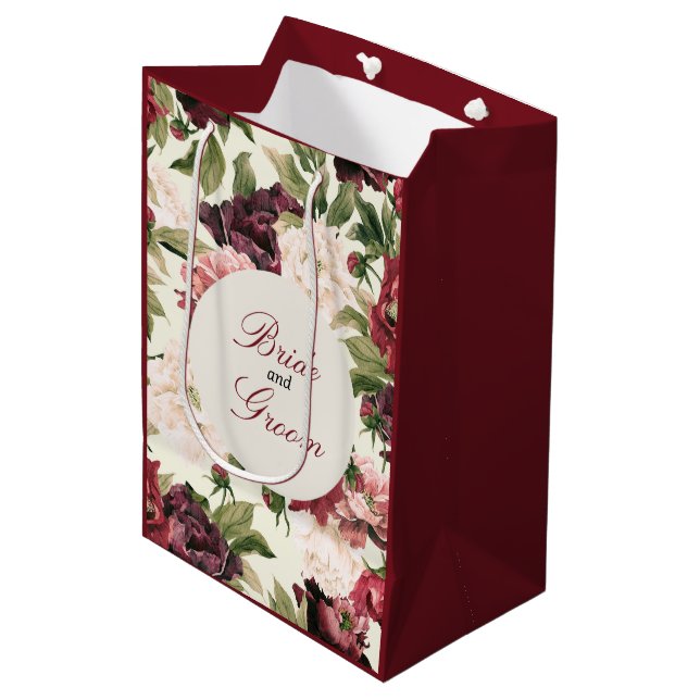 Burgundy & Blush Peony Bouquet Gevor Bag Mittlere Geschenktüte (Vorderseite Schrägansicht)
