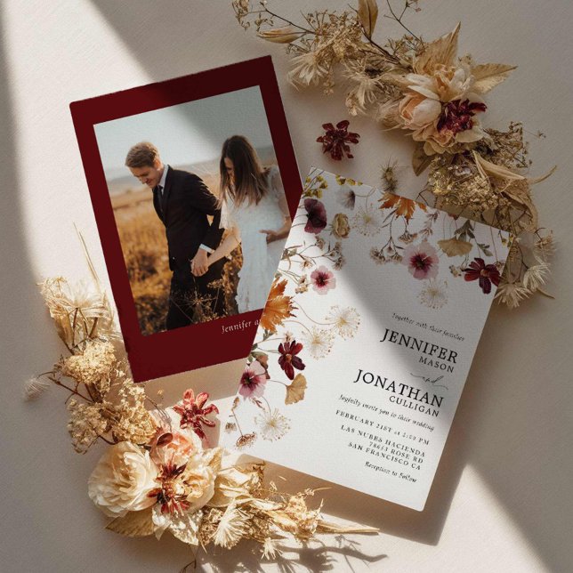 Burgundy Boho Fall Floral Foto Hochzeit Einladung (Boho Burgundy Fall Wedding Invitation)