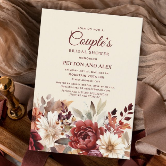 Burgundy Cream Floral Couple's Brautparty Einladung (Boho, burgundy and cream-colored floral bridal shower invitation)