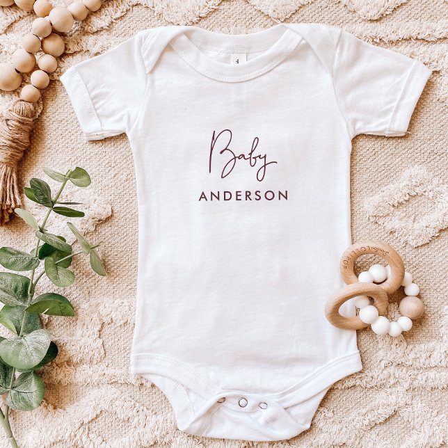 Burgundy Custom Baby Name Baby Strampler (Von Creator hochgeladen)