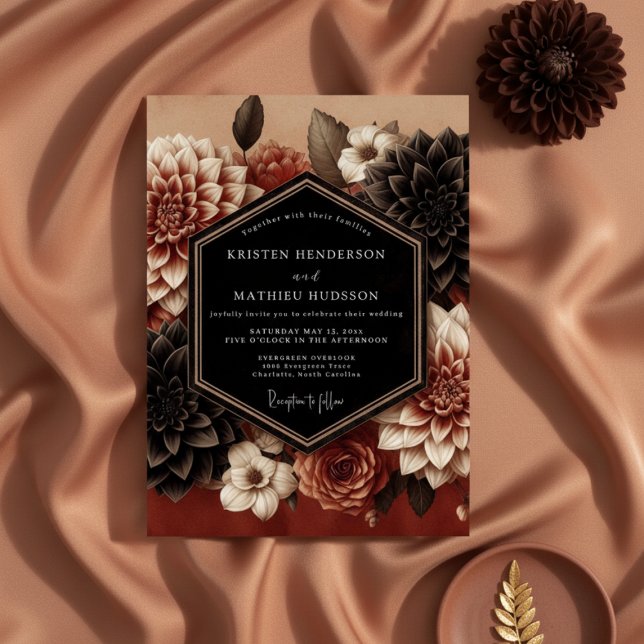 Burgundy Dahlia Bloom Wedding Einladung (Von Creator hochgeladen)