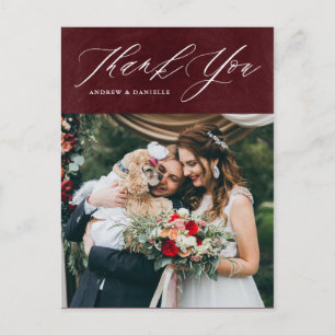 Burgundy Elegant Script Vertikale Hochzeit Vielen  Postkarte