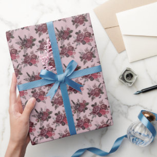 Burgundy Floral Bouquet auf Gray-Pink Geschenkpapier